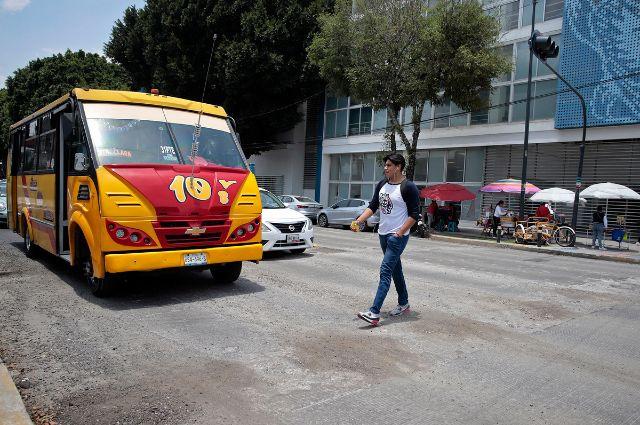 Política de movilidad en ciudad de Puebla desdeña a peatones: activistas